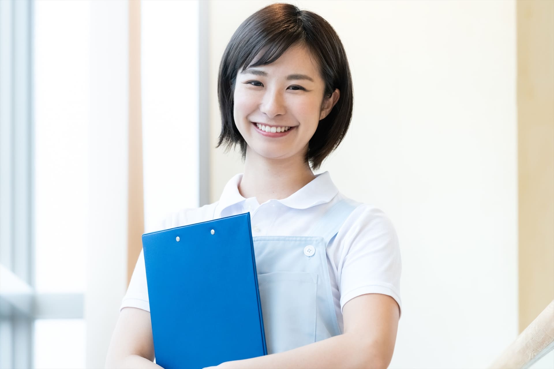 男性スタッフと女性スタッフ